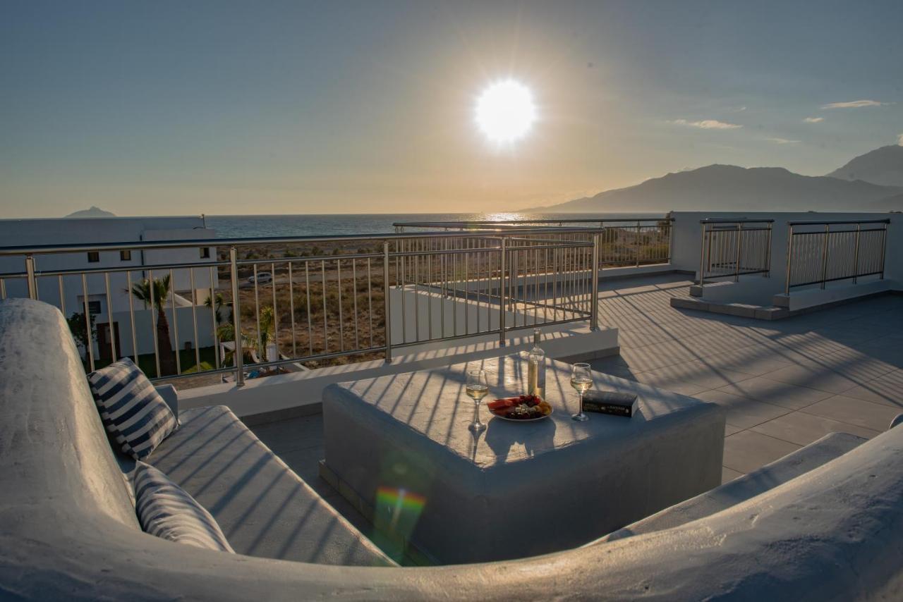 Villa Pnoe Seaside Каламакі Екстер'єр фото